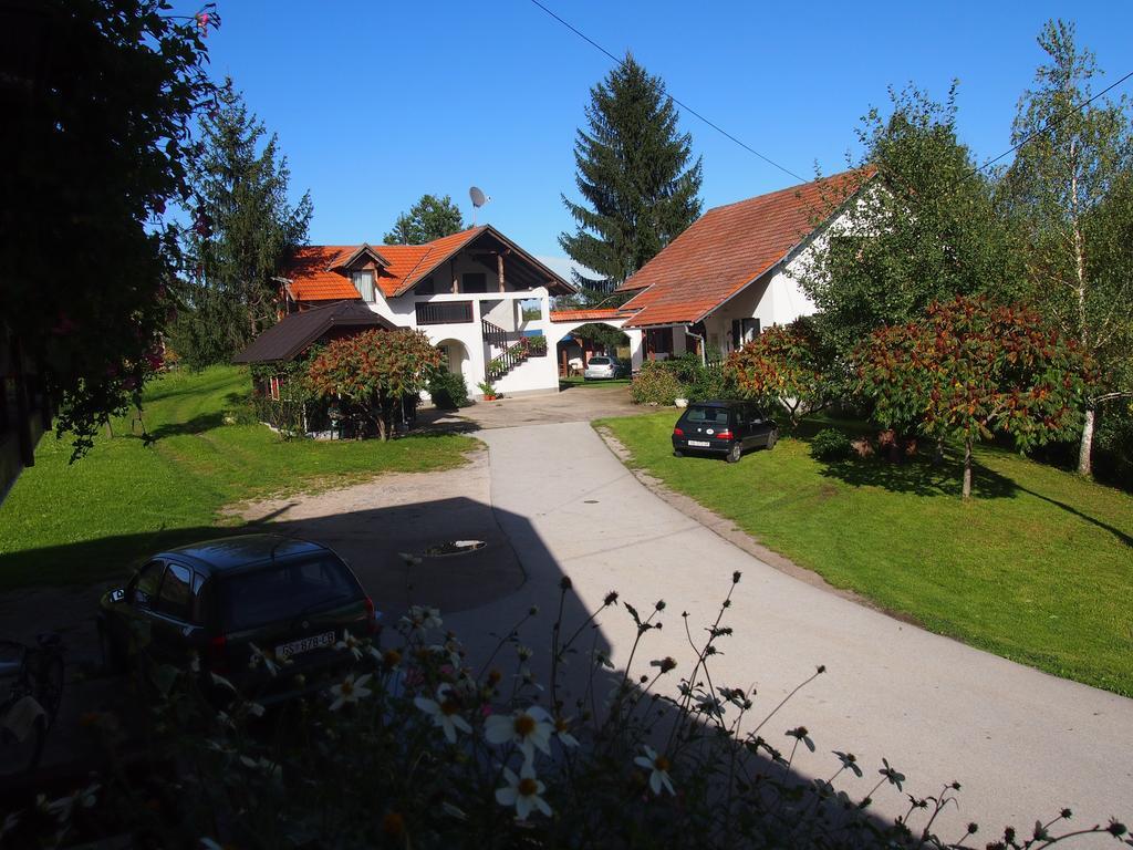 House Ilija Hodak Selište Drežničko