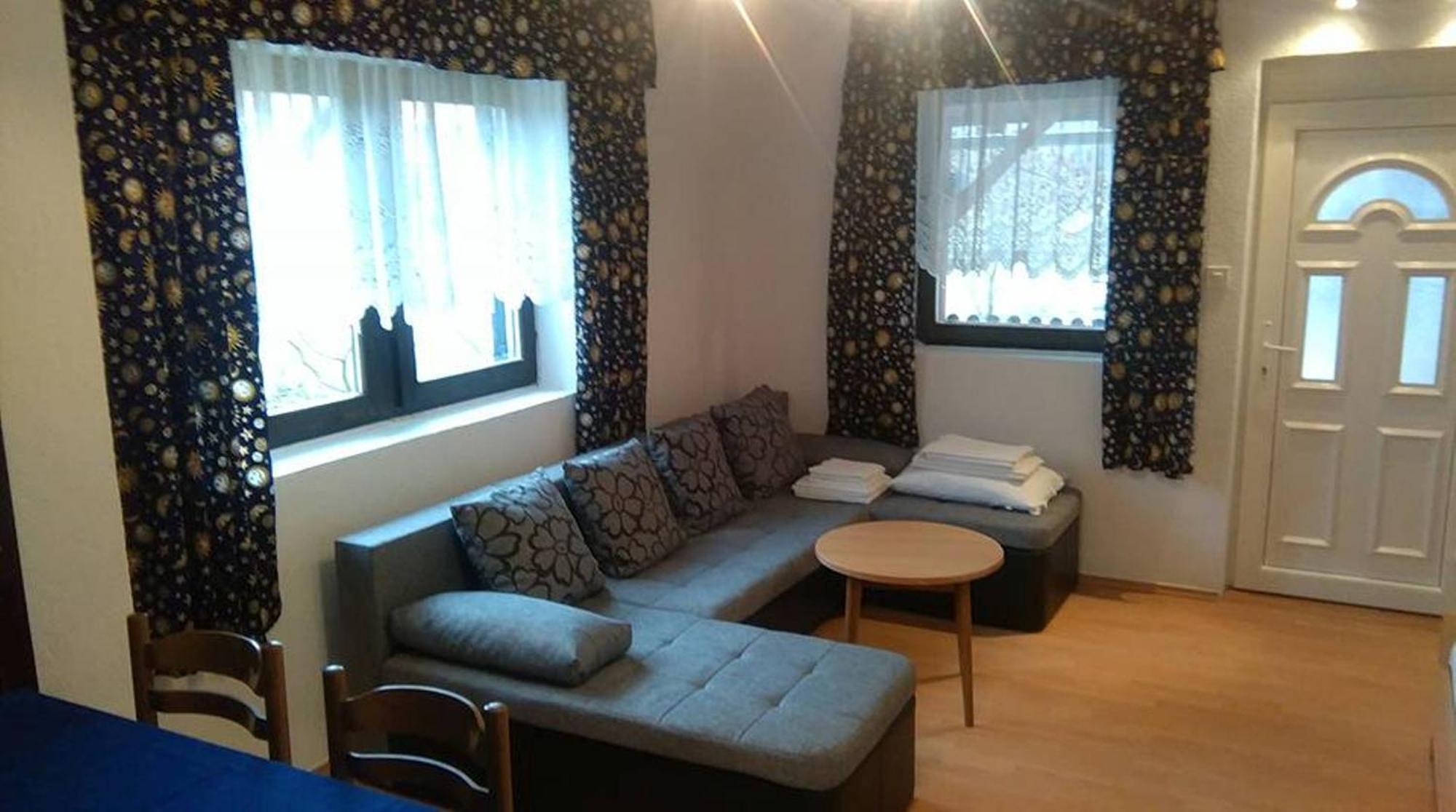 House Ilija Hodak * Selište Drežničko