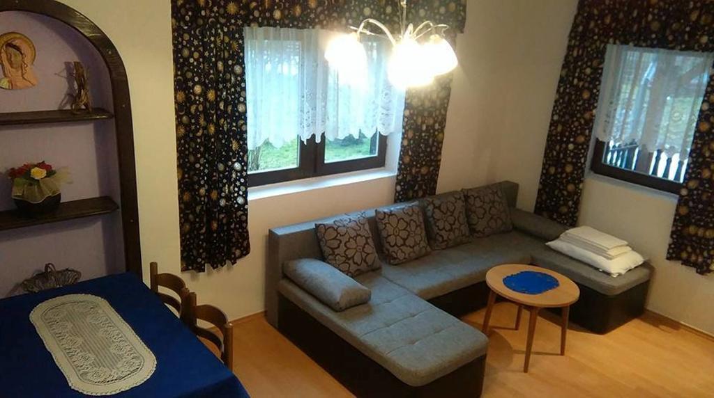 Apartment House Ilija Hodak Selište Drežničko